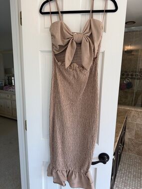 Women’s Beige Tie-Front Smocked Midi Dress